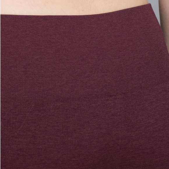 Lululemon In The Flow Crop I
Heathered Bordeaux Drama - Picture 4 of 8